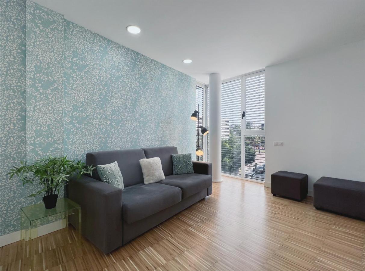 Stay U-Nique Apartments Pellaires Barcelona Zewnętrze zdjęcie