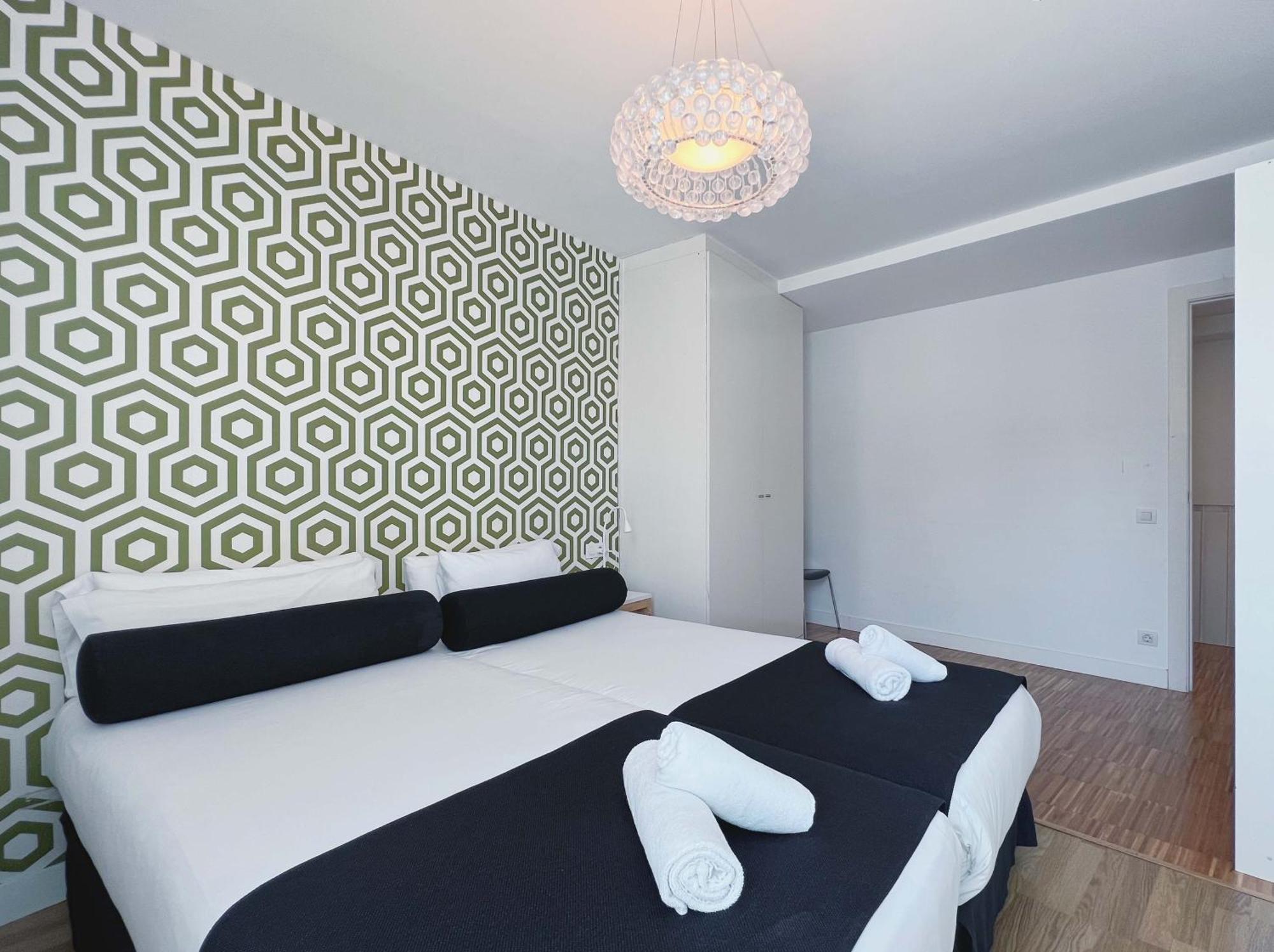 Stay U-Nique Apartments Pellaires Barcelona Zewnętrze zdjęcie
