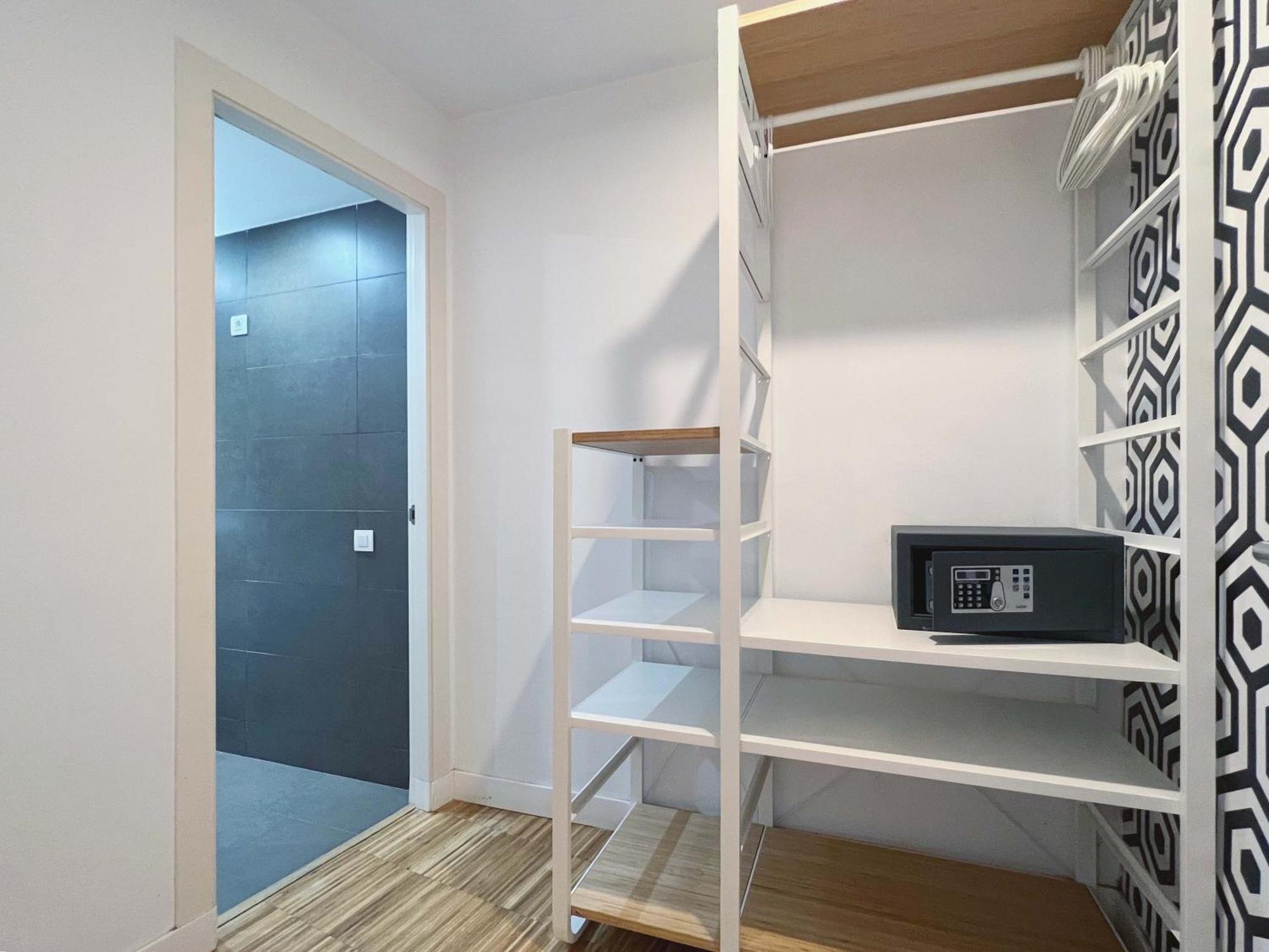 Stay U-Nique Apartments Pellaires Barcelona Zewnętrze zdjęcie